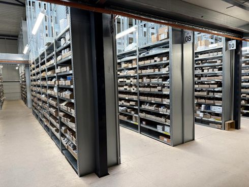 Materiallager Regal Ersatzteile für Autos